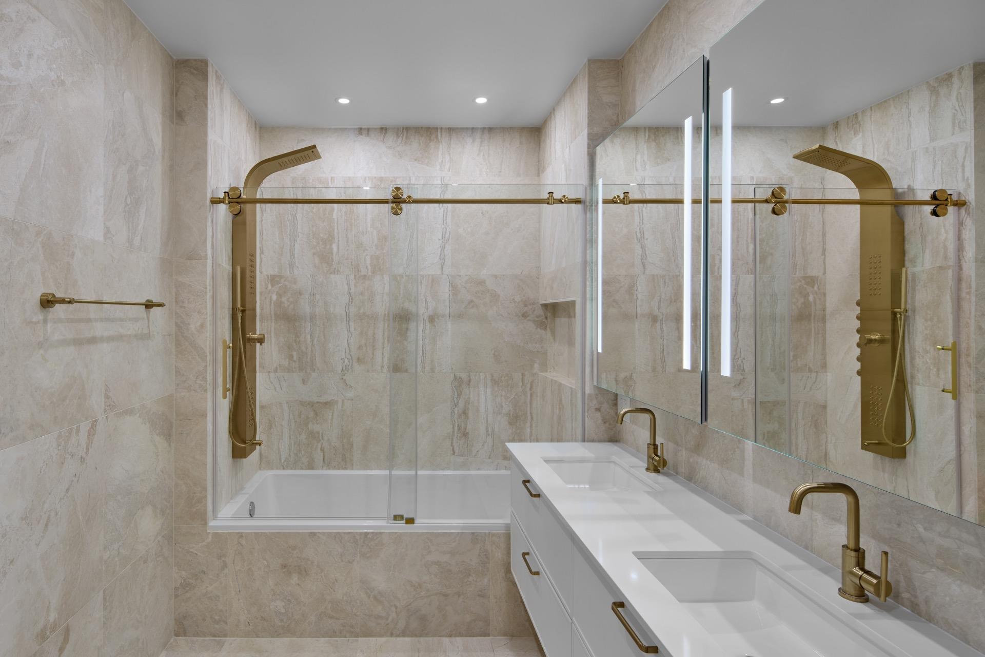 Piazza Alta Penthouse Bathroom